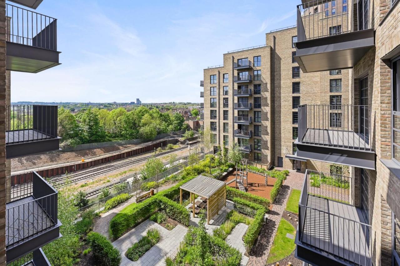 Modern And Chic Apartments At Ferrum Near Wembley Park ロンドン エクステリア 写真
