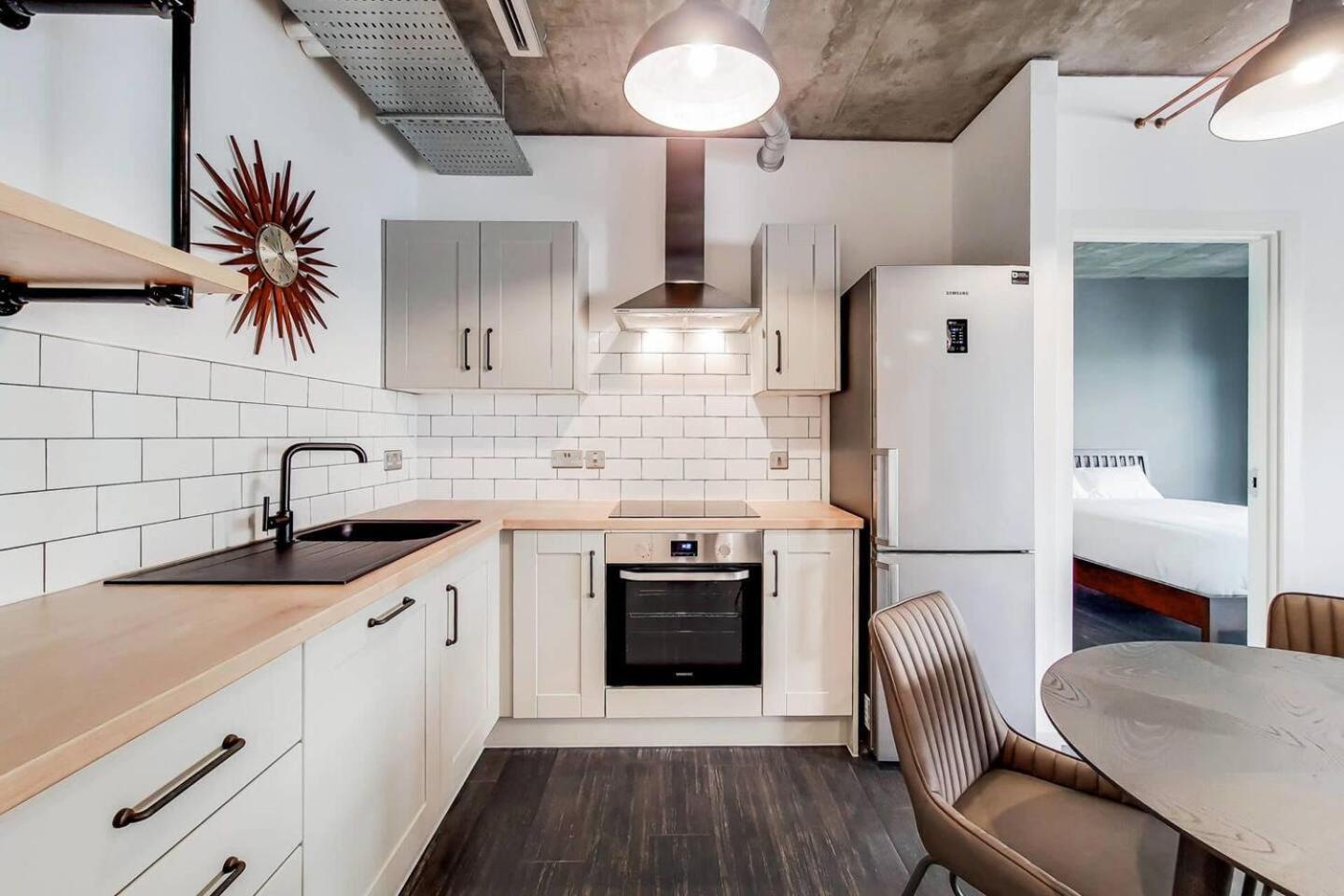 Modern And Chic Apartments At Ferrum Near Wembley Park ロンドン エクステリア 写真