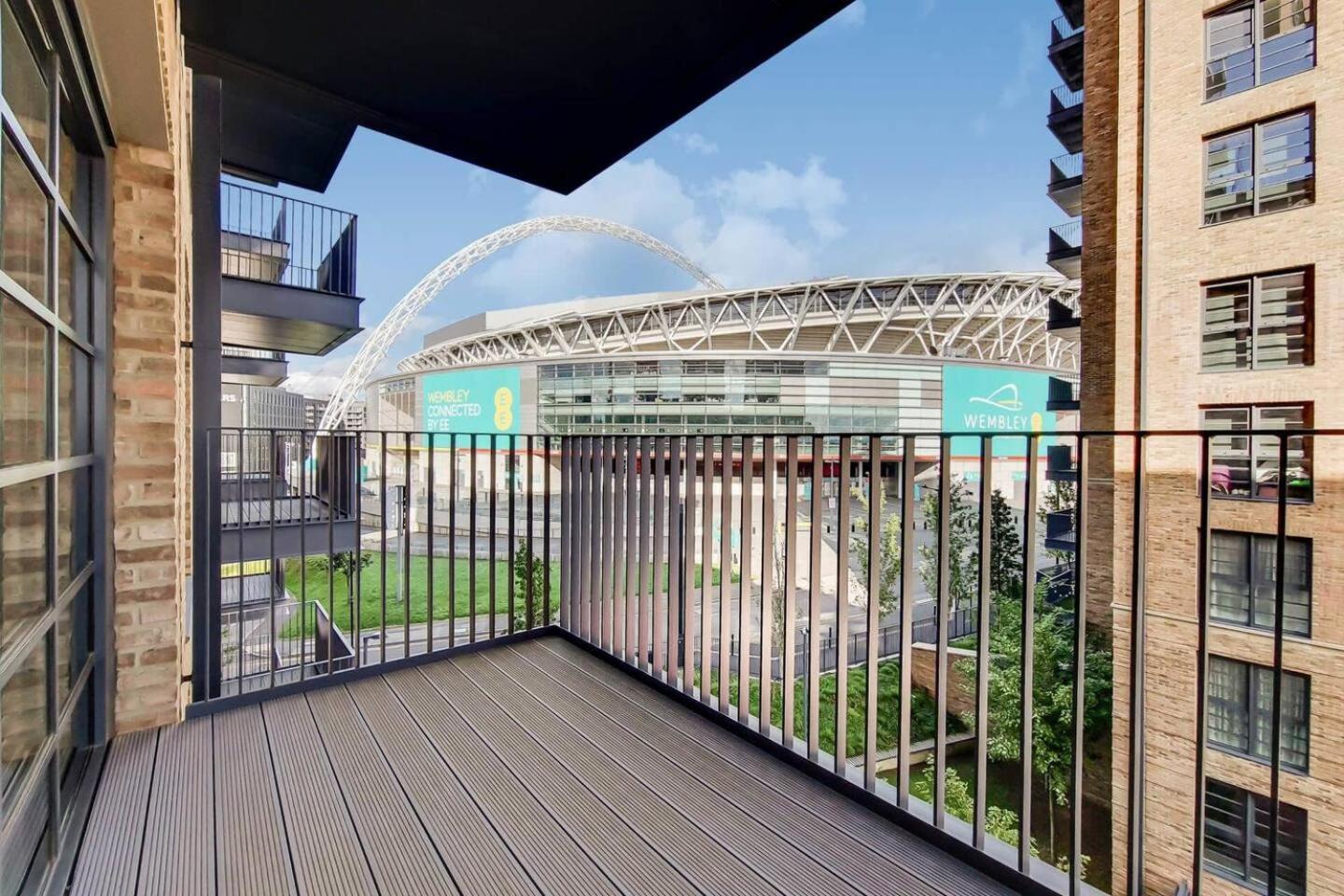 Modern And Chic Apartments At Ferrum Near Wembley Park ロンドン エクステリア 写真
